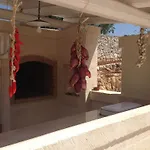 Nyaraló Donatella *